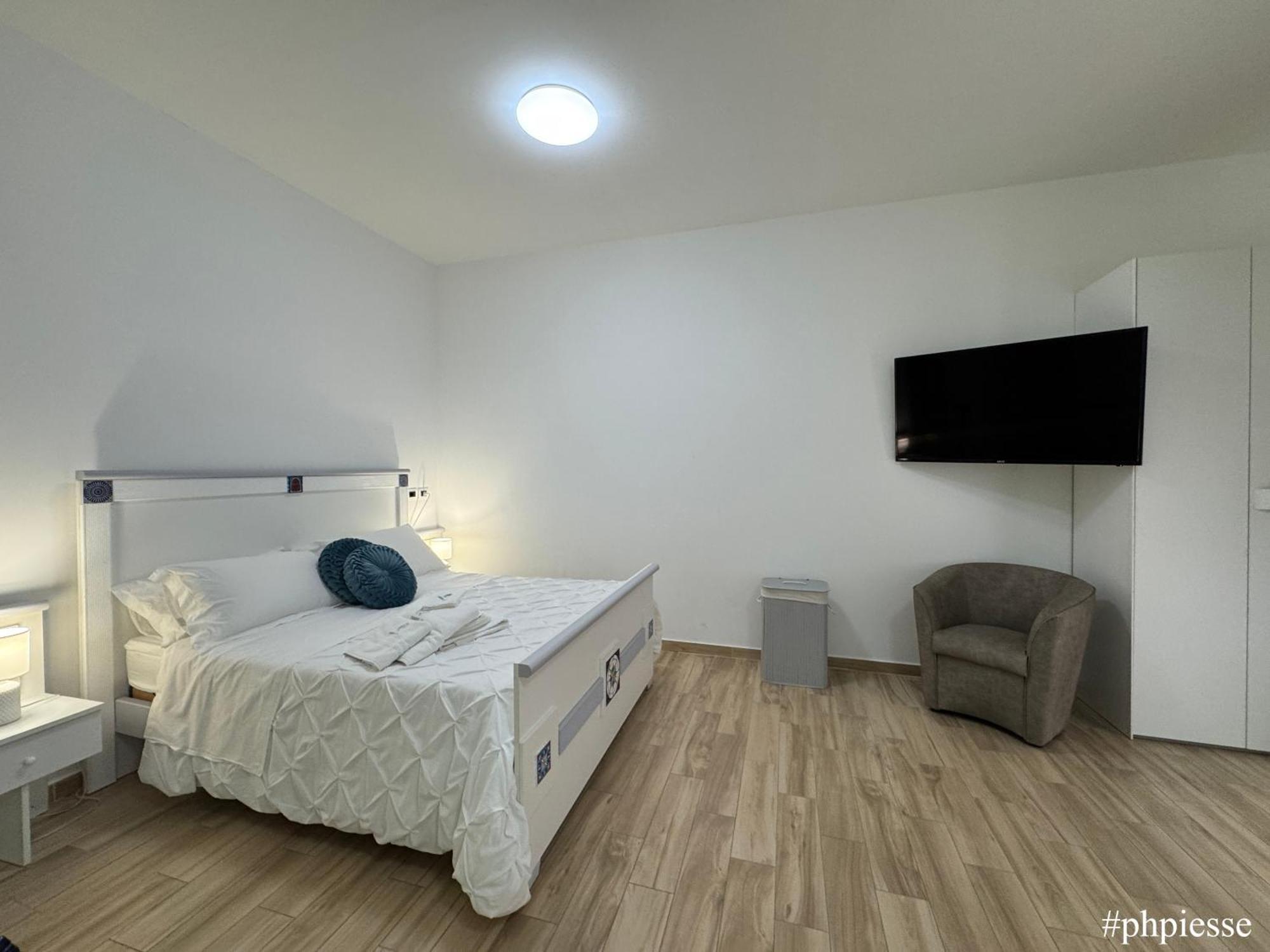 Emerella Luxury Suites-Siderno Lungomare Экстерьер фото
